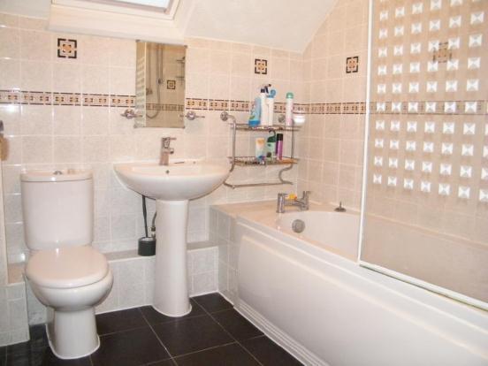 White Suite Bathroom