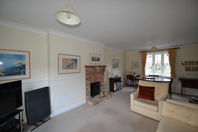 Sitting/Dining Room