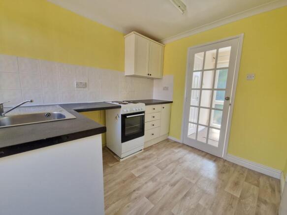Devonshire Drive, Rugeley, Staffordshire, WS15 1LA photo 4