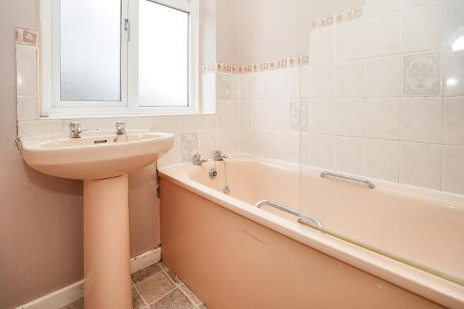 19 Eastfield, West Lavington, Devizes, SN10 4HW