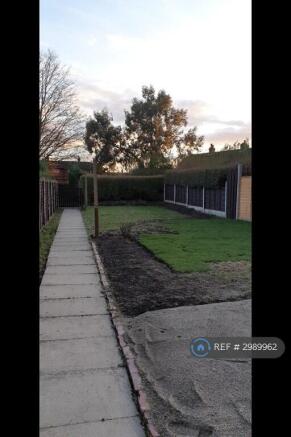 3 bed Terraced to rent Image 12