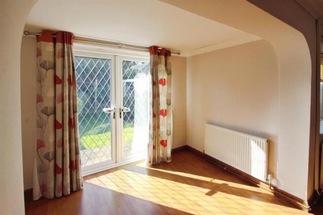 3 bed Semi-Detached for sale Image 4