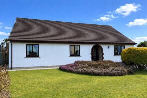 Lyndale, Hill Lane, Jeffreyston, Kilgetty SA68 0RF