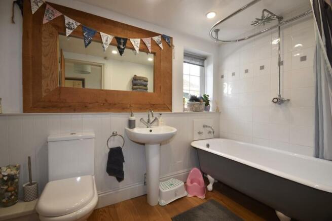 Bathroom.JPG