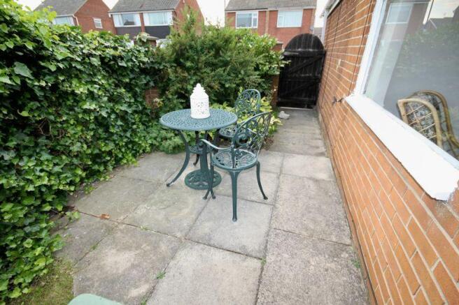 Side garden area