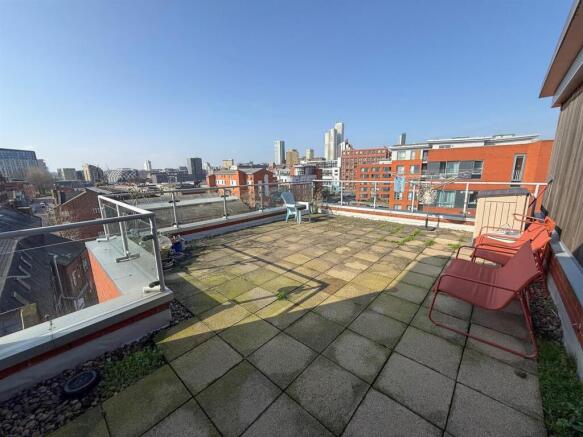 Top Floor Roof Terrace
