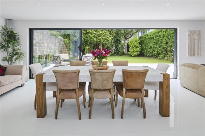 3 bed Detached for sale Image 10