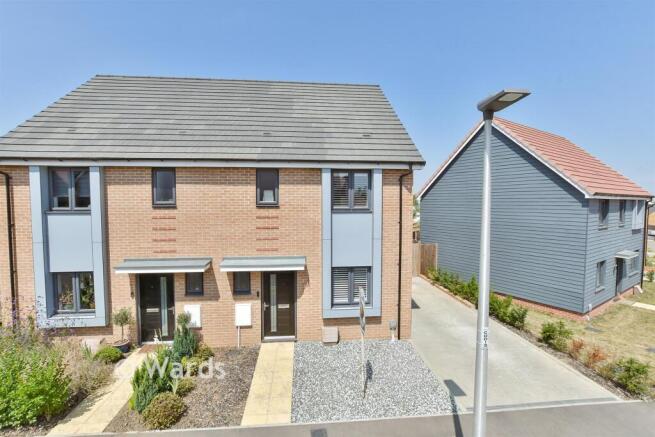 3-bed semi-detached on Cherry Orchard Drive, Rainham, Gillingham, Kent, £248,000