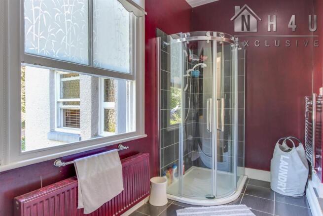 EN-SUITE: