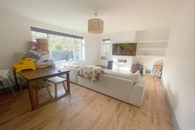 Lounge/sitting room