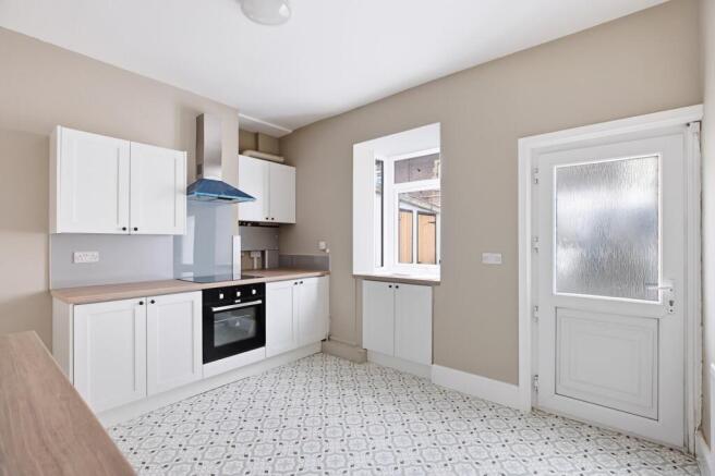 2 bed Terraced for sale Image 5