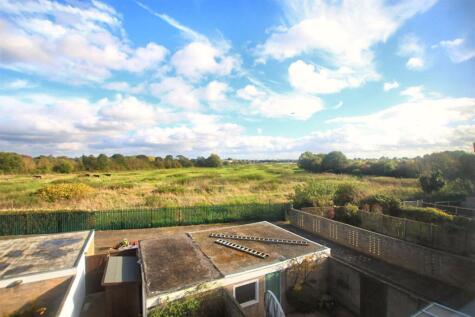 Wheatlands, Heston, TW5