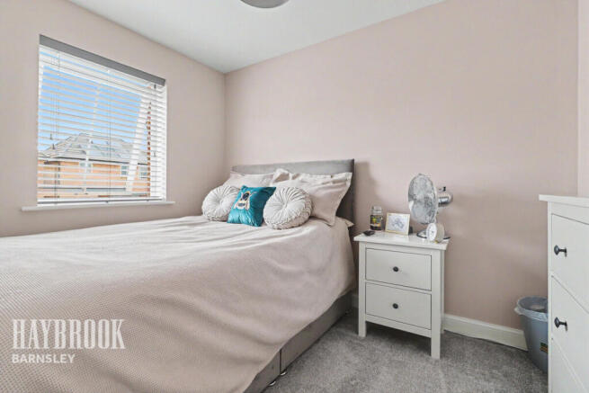 3 bed Semi-Detached for sale Image 12