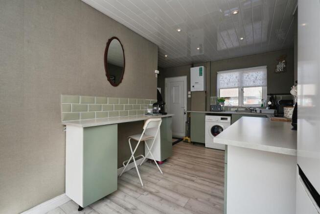 3 bed Terraced for sale Image 5