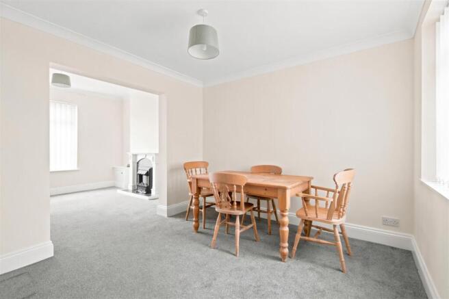 3 bed Terraced for sale Image 6