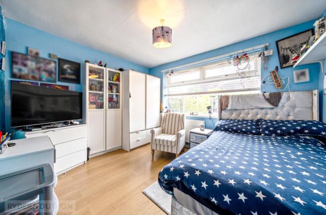 4 bed Semi-Detached Bungalow for sale Image 7