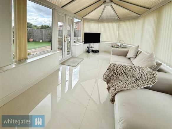 4 bed Detached for sale Image 4