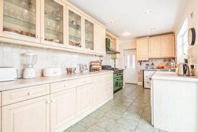 3 bed Bungalow for sale Image 7