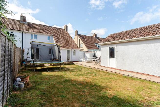 13 Lawrence Road Wrington 73.jpg