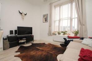 Flat 4, 90 Ship Apartments, Hardinge Street, London E1 0EB