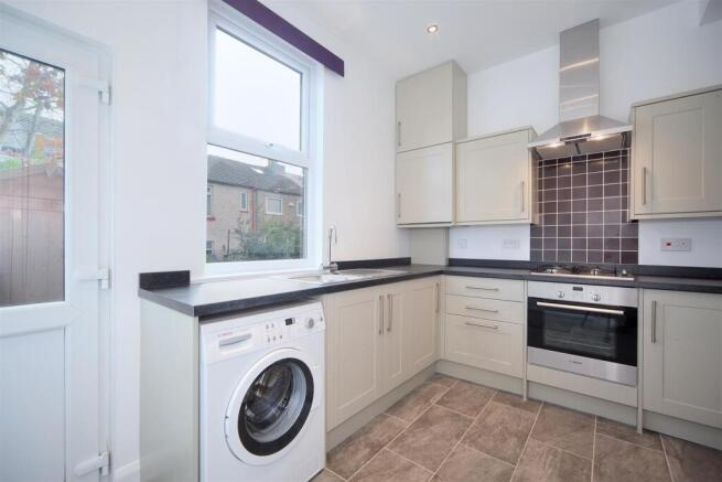 kitchen 2.jpg