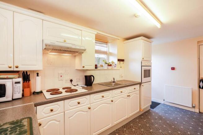 1 bed Flat for sale Image 3