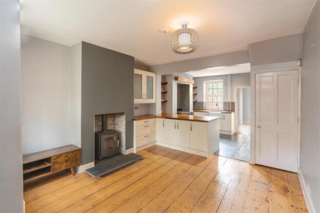3 bed Terraced for sale Image 2