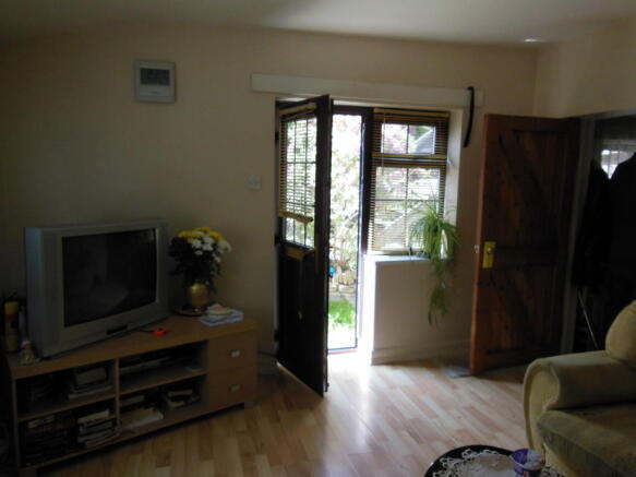 Photo 4
