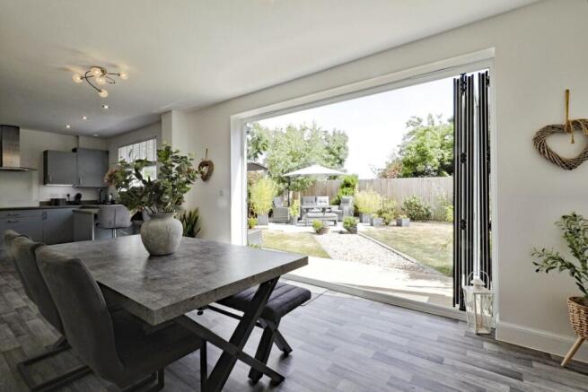 4 bed Detached for sale Image 4