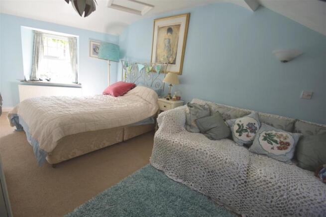 Bed 2.JPG
