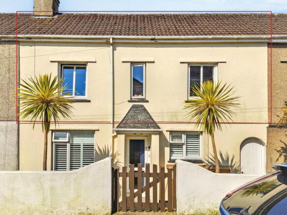 2-bed flat on Falmouth, £225,000
