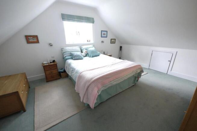 MASTER BEDROOM:-