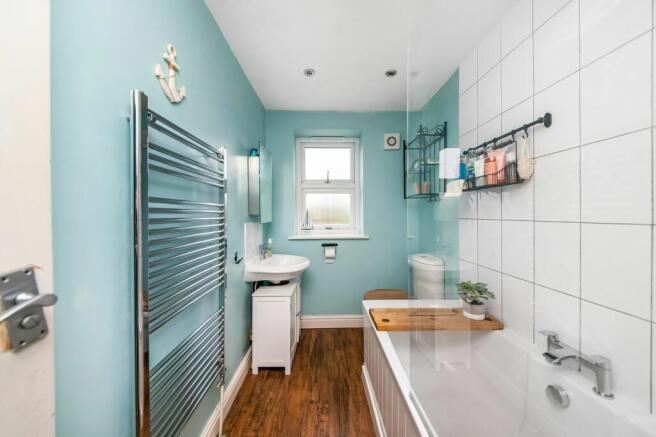 HOUSE BATHROOM