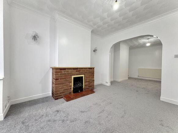 LIVING AREA/SITTING AREA