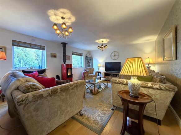 Large Lounge 716