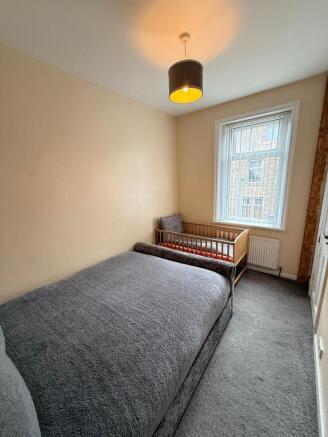 4 bed Terraced for sale Image 8