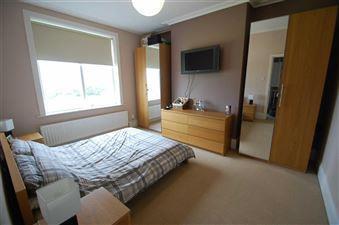 Bedroom 1.jpg