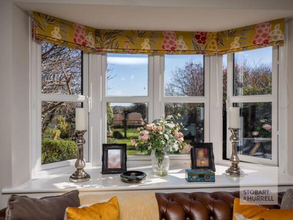 Lounge Outlook