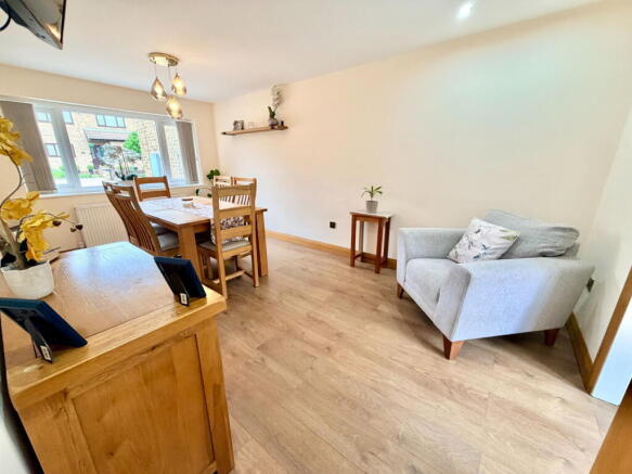3 bed Link Detached House for sale Image 8