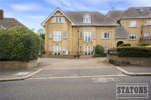 Flat 5, 11 Anabelle Court, Slades Hill, Enfield EN2 7DL