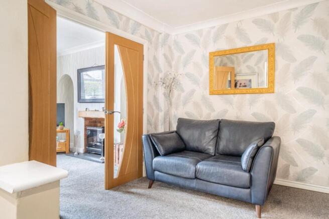 4 bed Semi-Detached for sale Image 8
