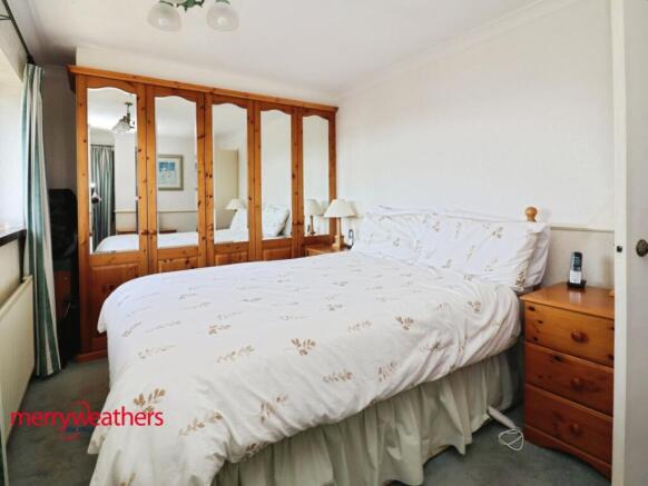 2 bed Semi-Detached for sale Image 7