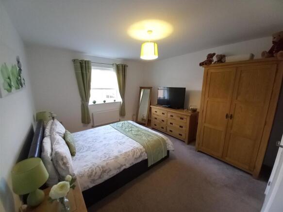 Master Bedroom.jpg
