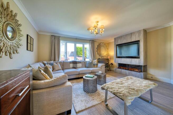 Morven Court, Bearsden photo 4