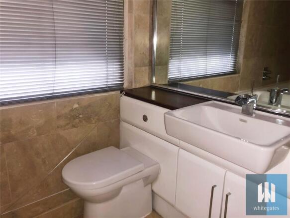 2 bed Apartment to rent Image 11