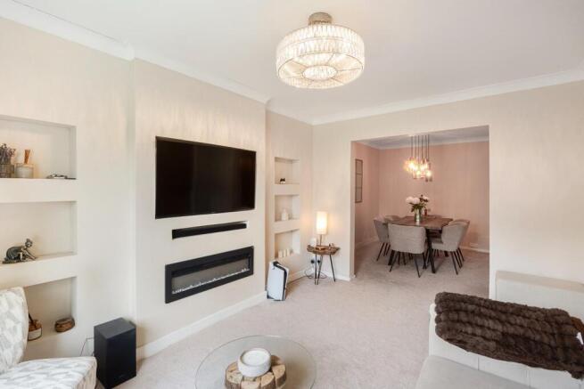 3 bed Semi-Detached for sale Image 9