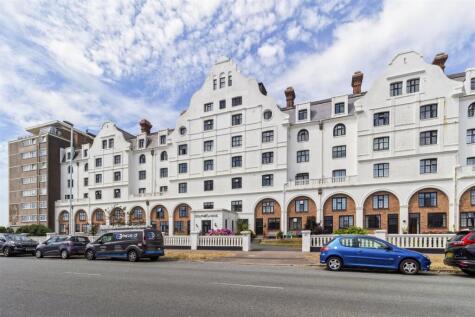 Grand Avenue, Worthing