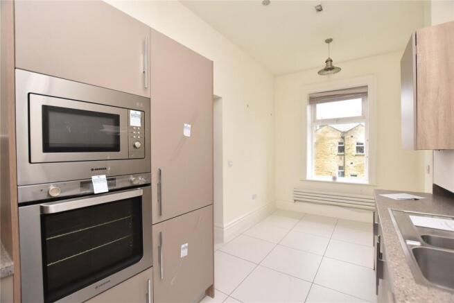 2 bed Apartment for sale Image 5