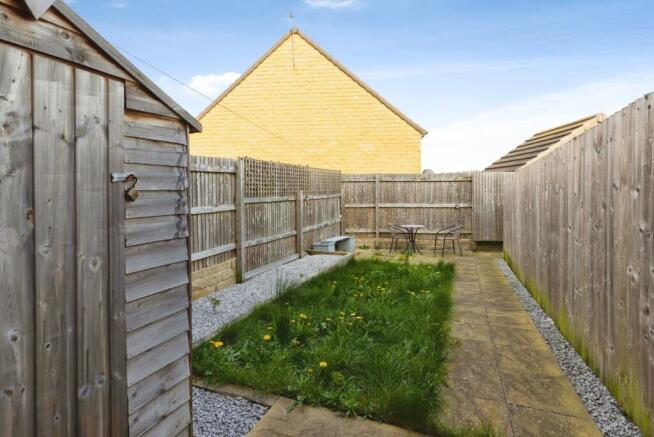 2 bed Terraced for sale Image 8