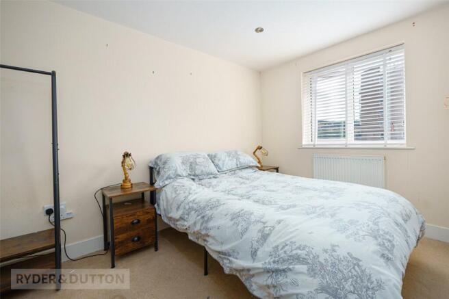 3 bed Town House for sale Image 12